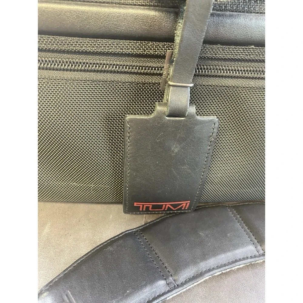 Tumi Ballistic Nylon Briefcase/Carry on with Split Travel Toiletry Kit-22154D4‎